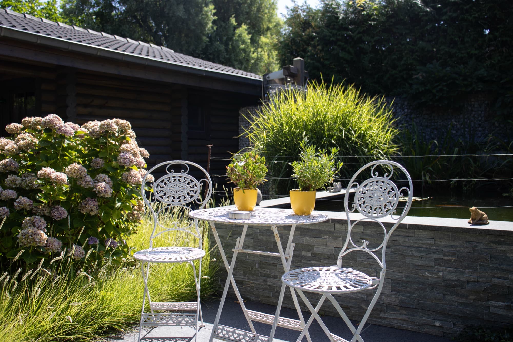 De landelijke tuin met terras bij Burmtiende